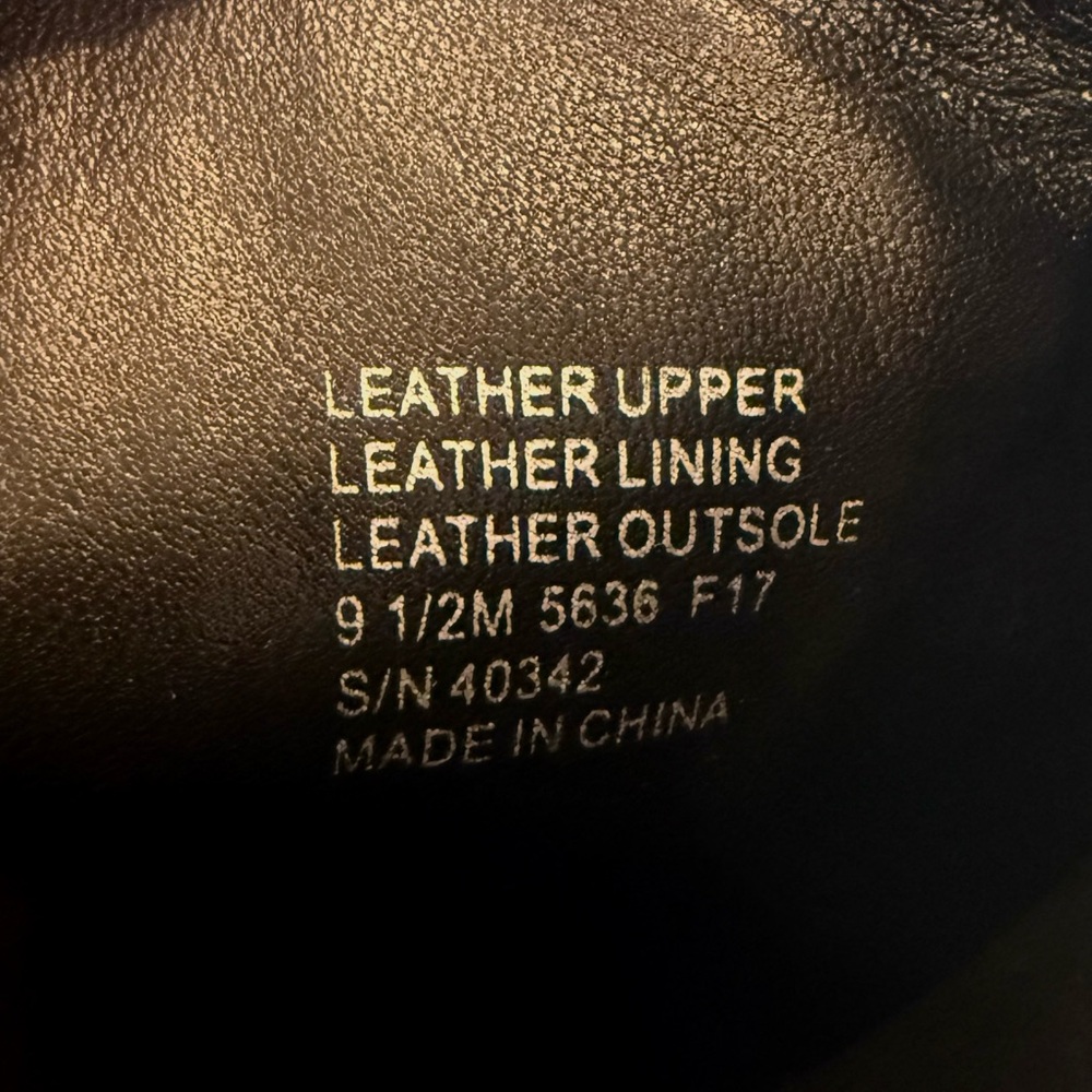 Tory Burch Sophia Bootie 9.5 Black Leather Gold Hardware Rare - Picture 10 of 11